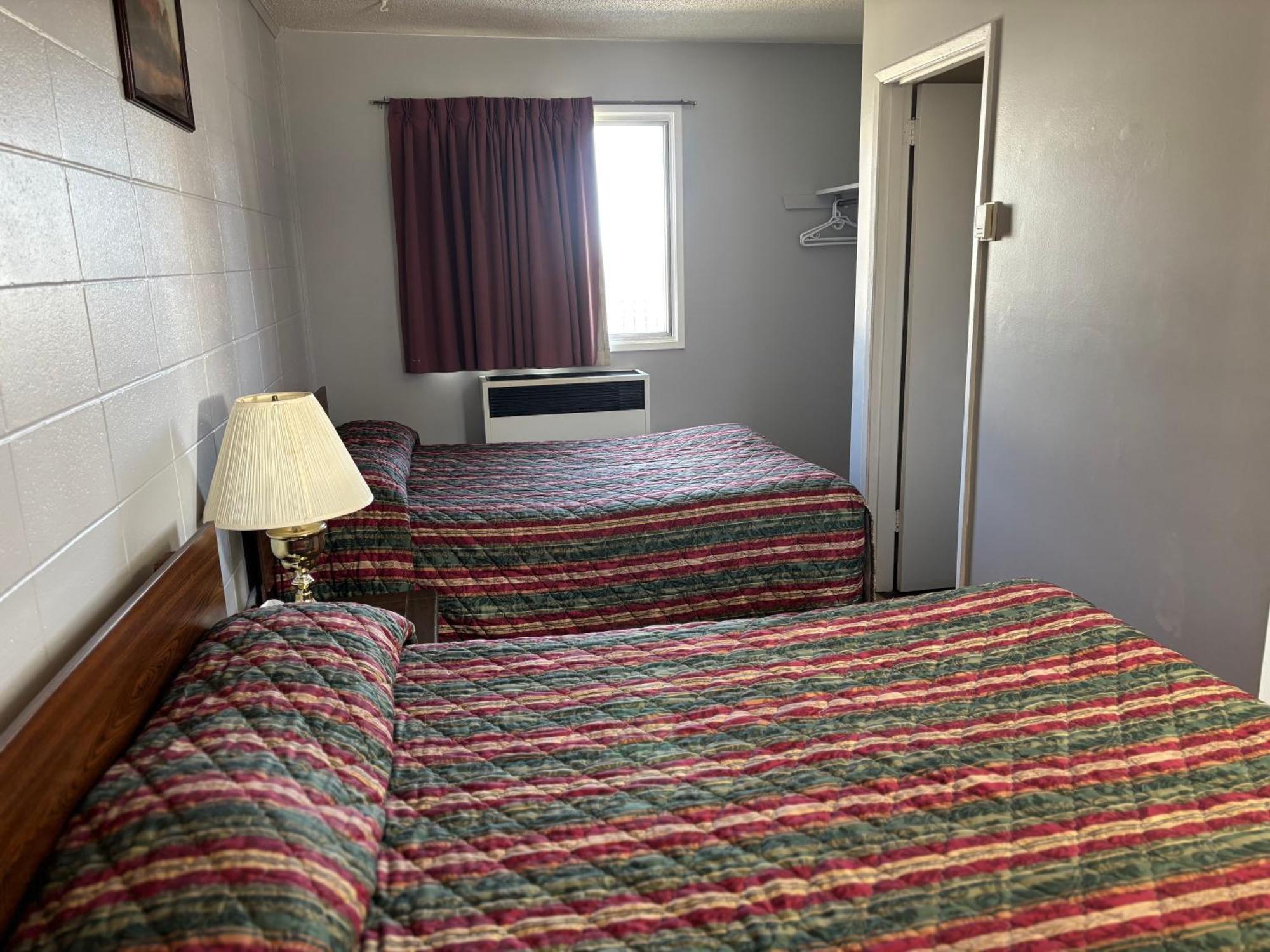 Viking Lamplighter Motel Extérieur photo